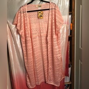 NWT beach cover up on pink size is L/XL